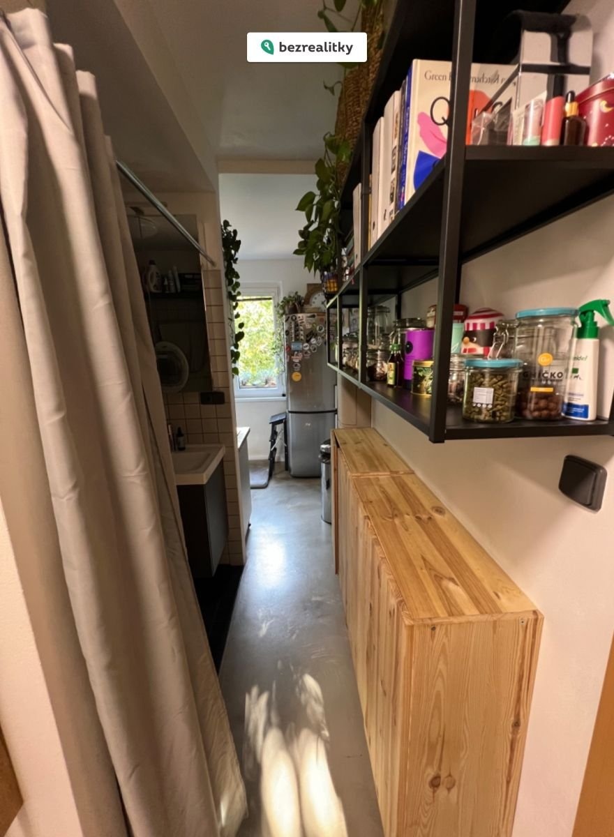 1761556692-pyyjtmmjja-img-1273