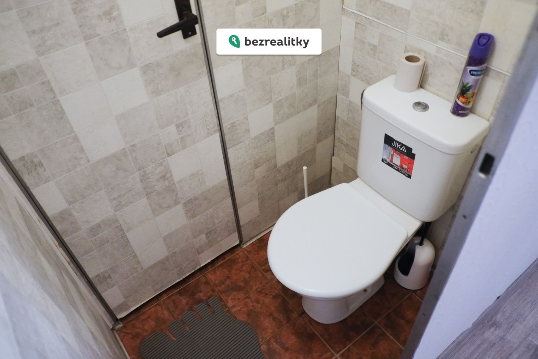 1775901542-bsbfbwubky-dscf8348