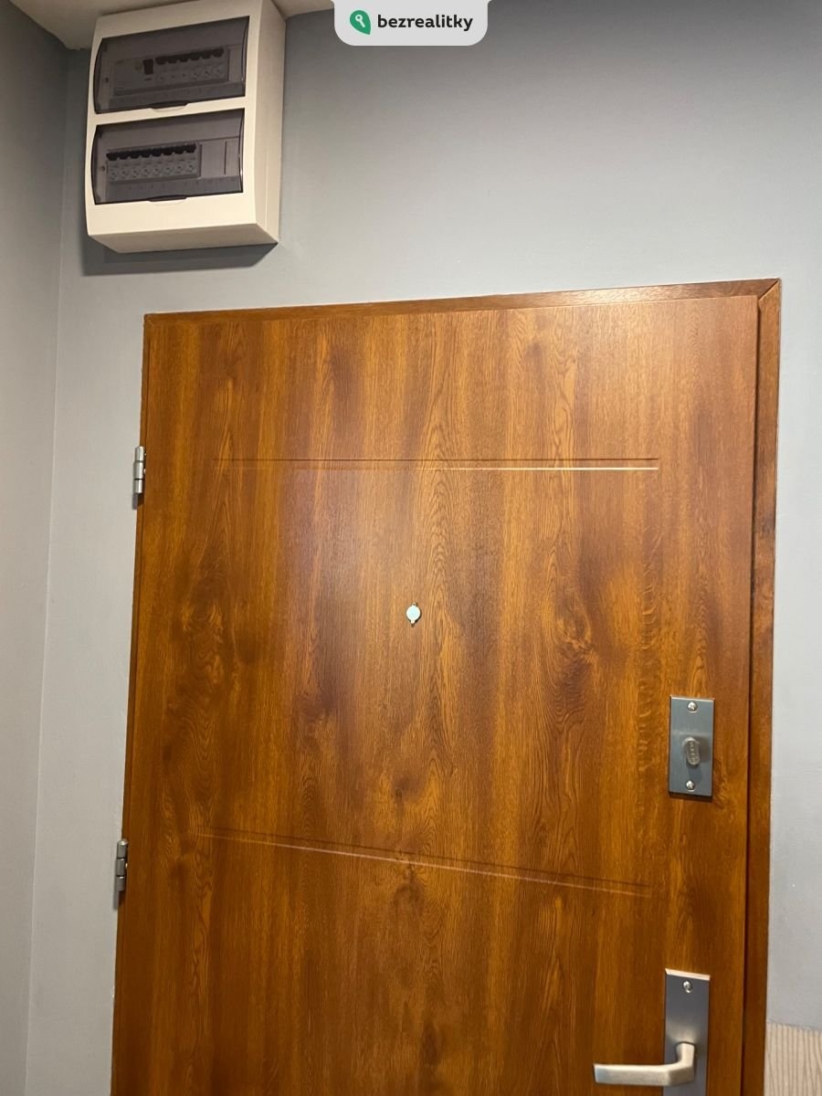 1746856624-rlpcthgmsd-img-9645