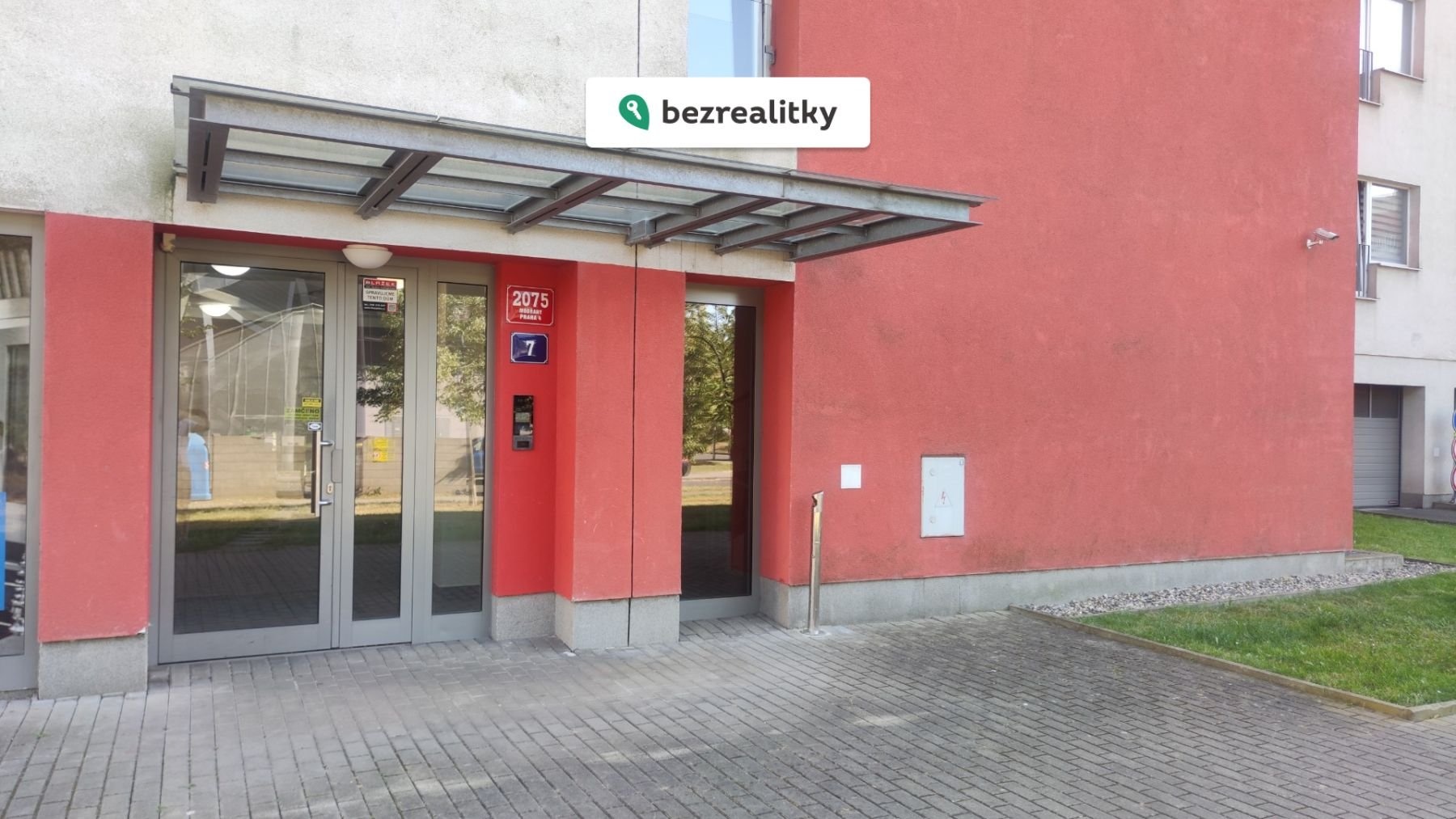 1775051707-bpxhgywjfv-13-vchod