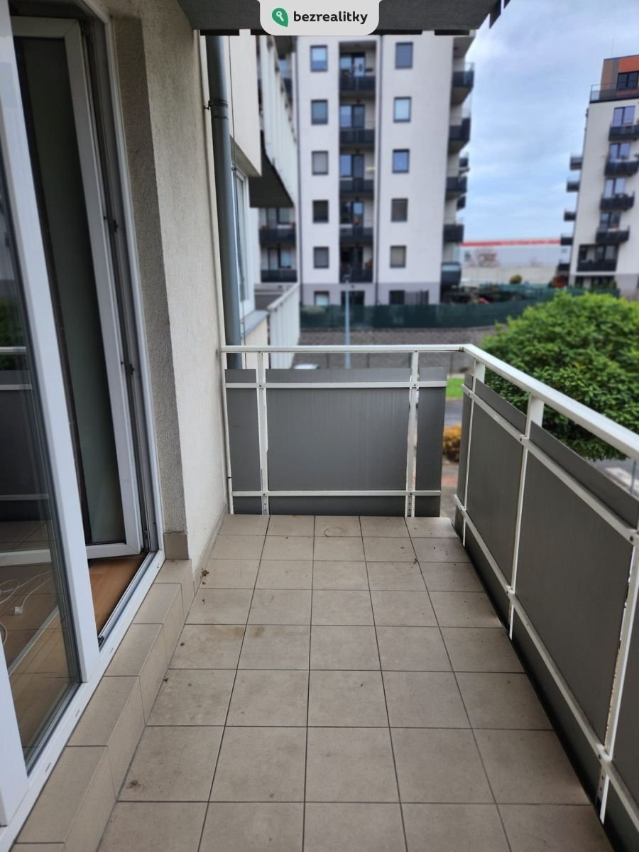 1746454621-ytpxahtkpf-balkon
