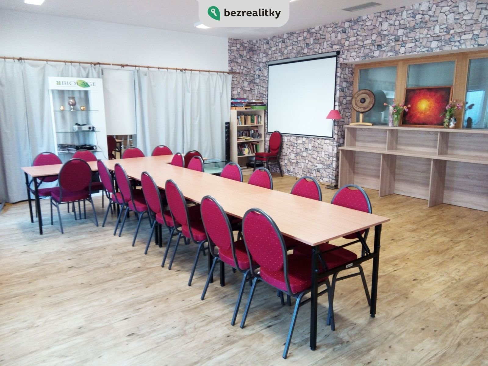 1731489631-rtamasramr-klubovna