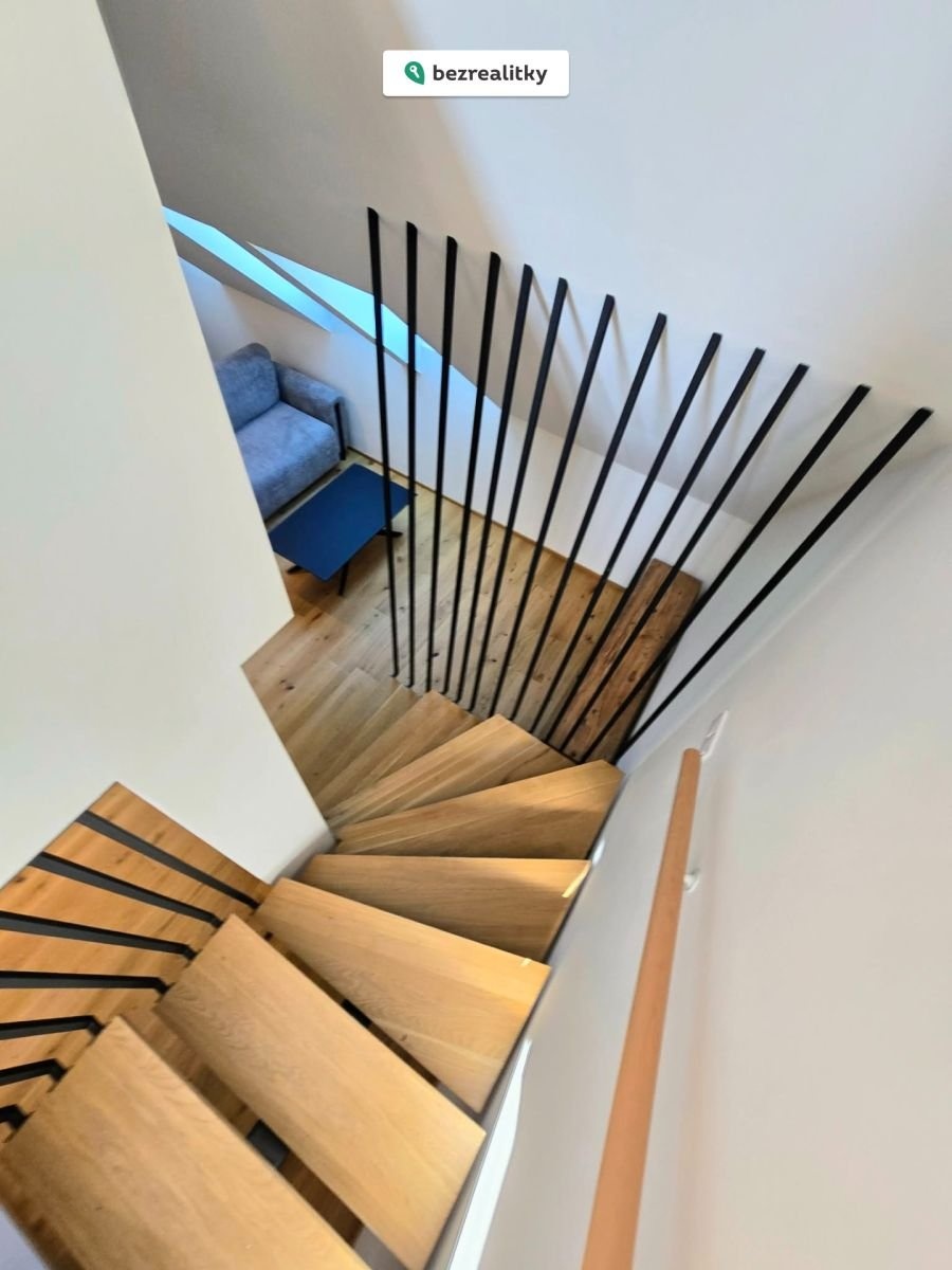 1773229703-unenoqmyad-9