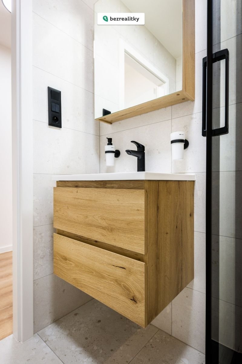 1772827544-layueqaluo-kuninova1723-014