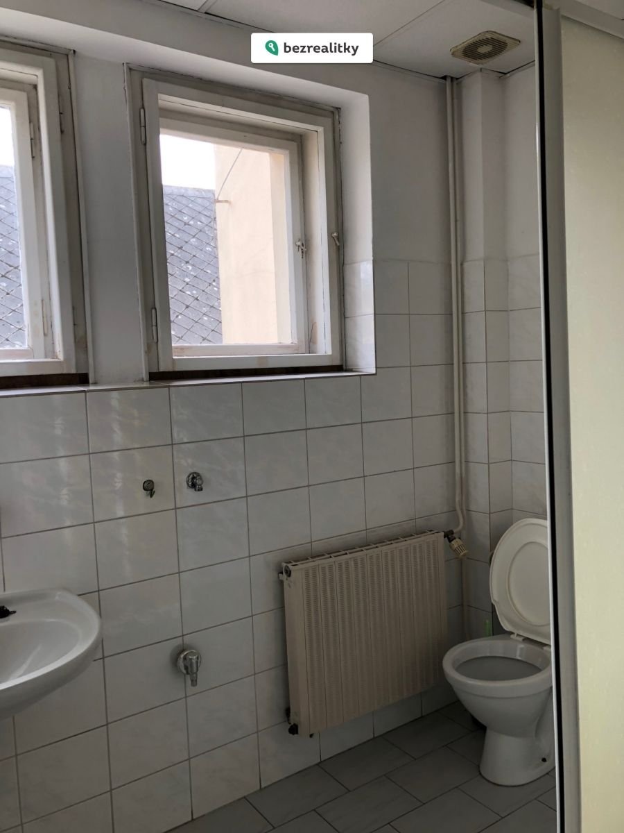 1774881072-amgpzwzlrq-img-3582