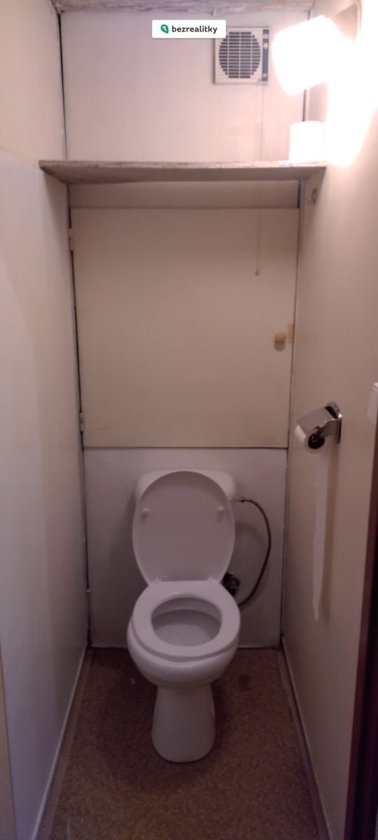 1759099879-qgfnhrxtun-img-20250615-194140