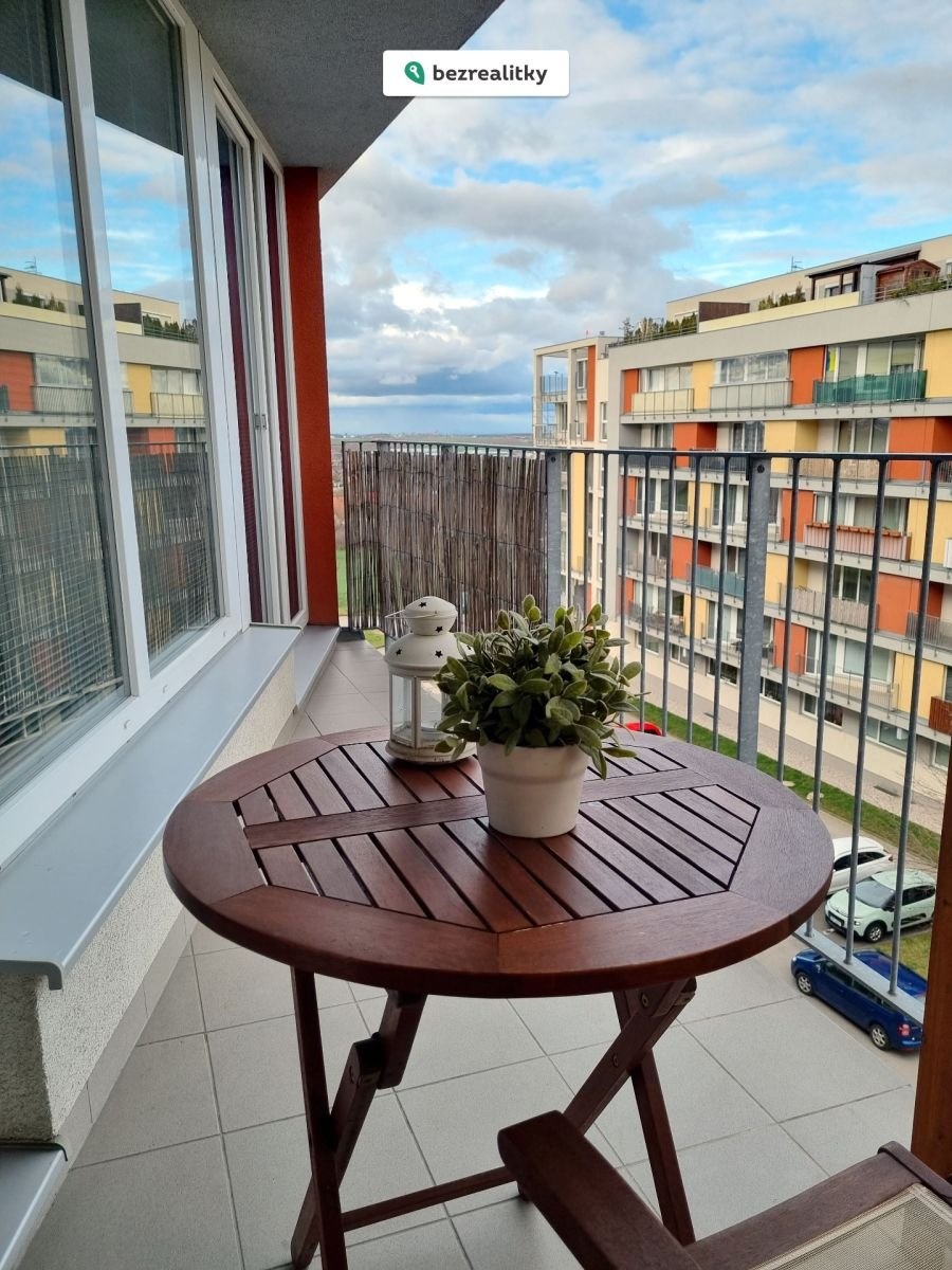 1777808520-tewkdsvdhj-balkon1