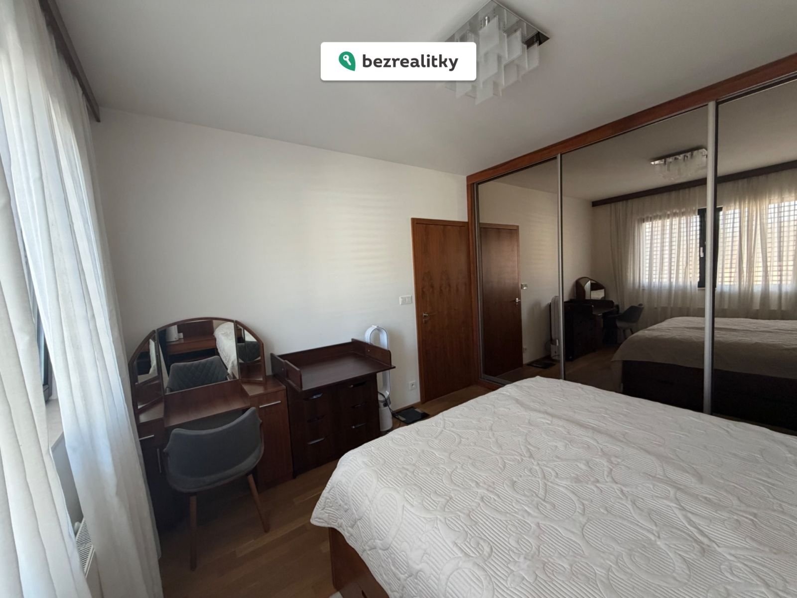 1772016471-lslmnxonza-tempimage5uhlmf