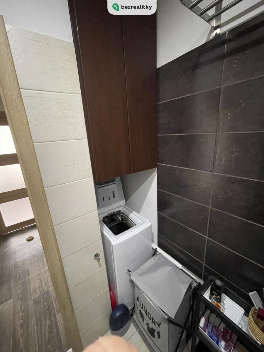 1747633979-mcbjigrikd-img-1639