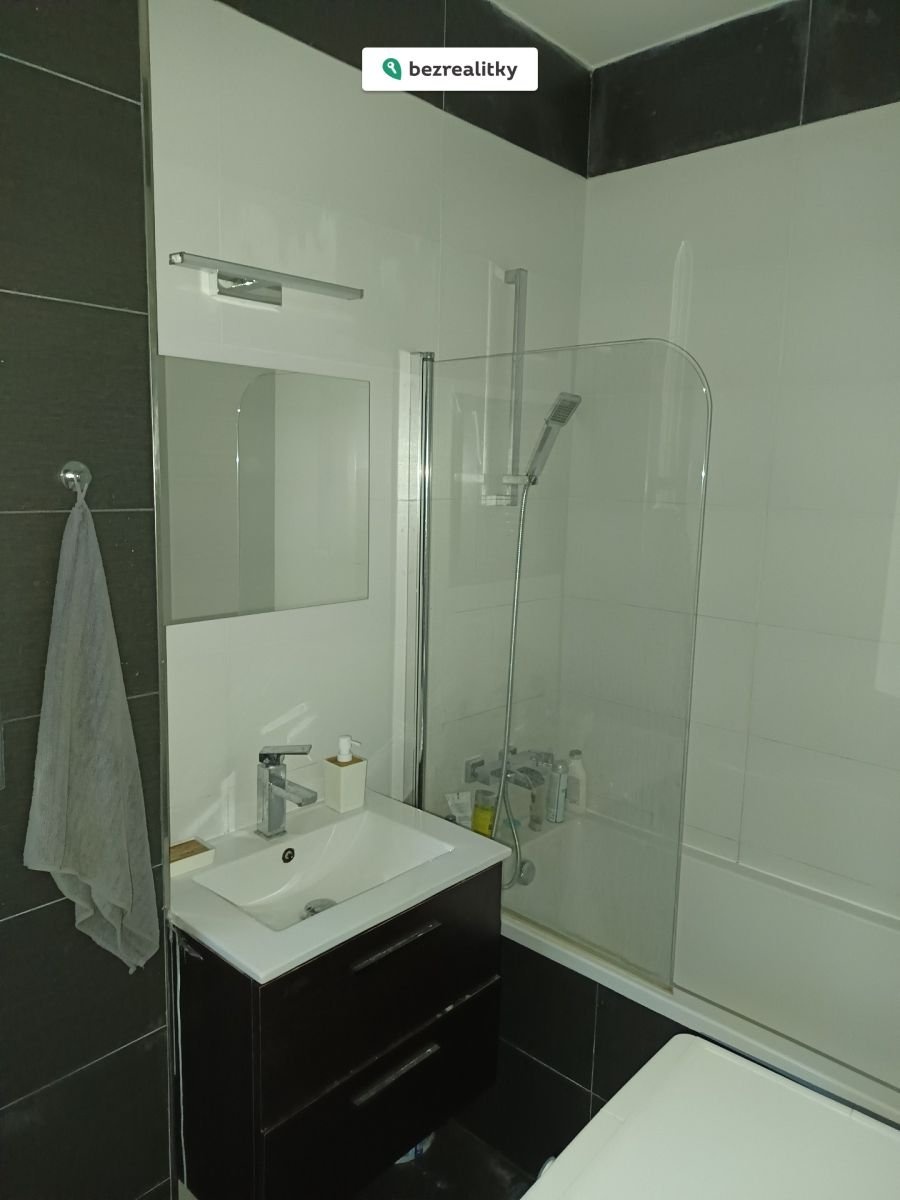 1764694406-hdoglibmnc-img-20251202-154006