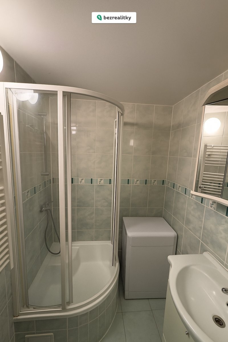 1761990968-vmhixmzvmb-882e6c18-8f5a-4f32-a34d-4193ea1c54c5