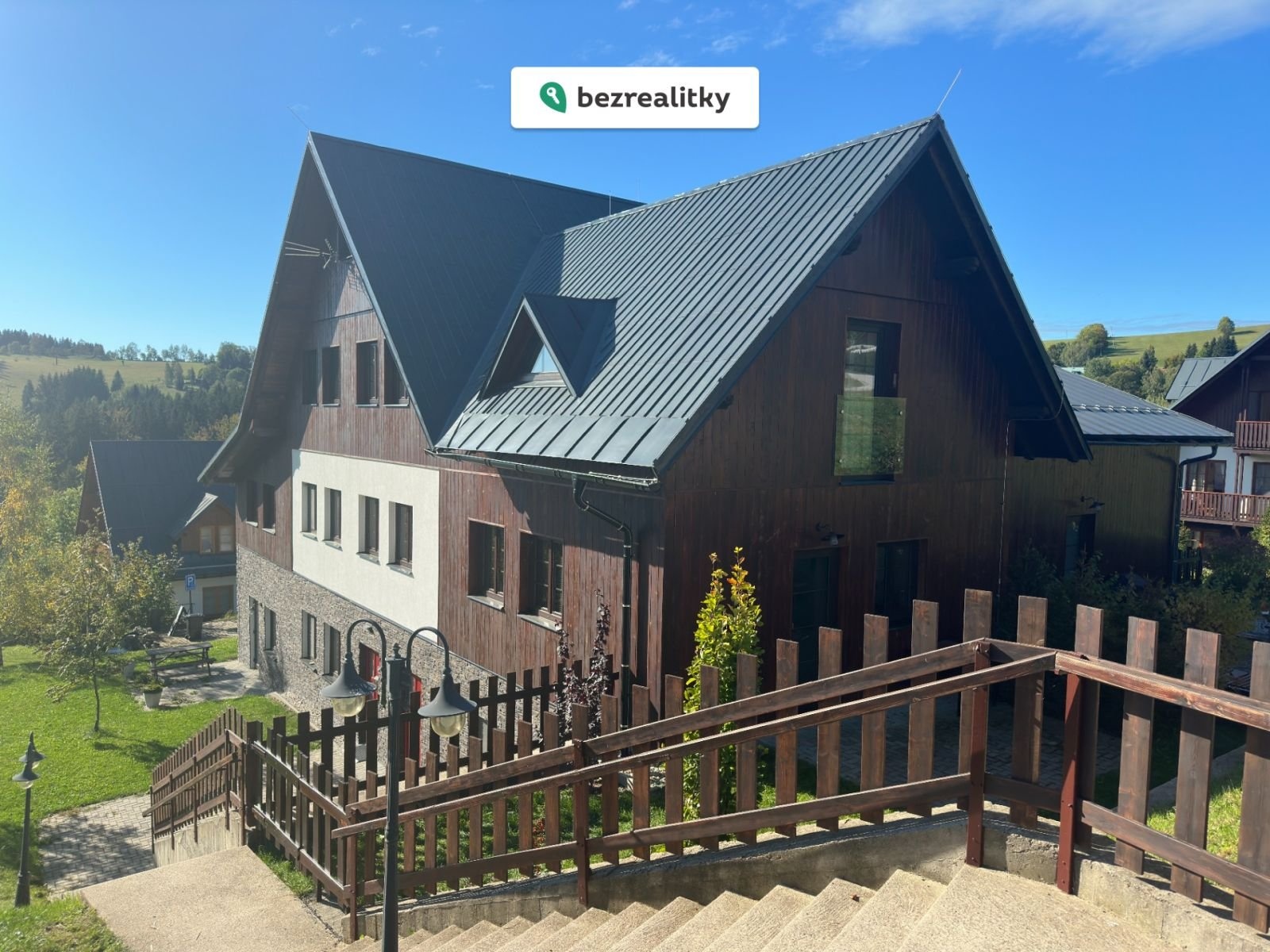 1764184381-gbrulhtqcf-img-2556