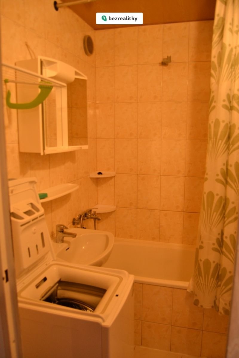 1762364442-ocggzlsyhn-dsc-0930