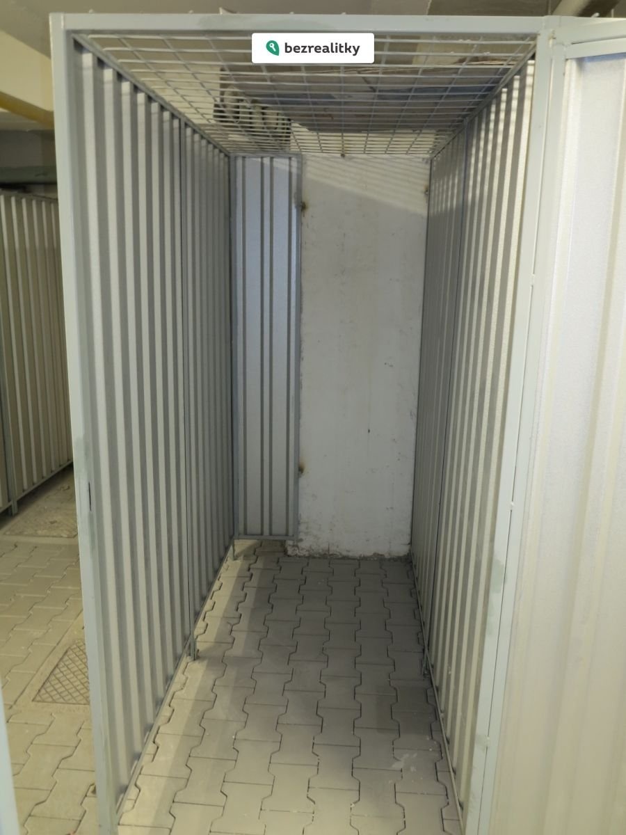 1764489821-hmhcqzdxkx-img-0140