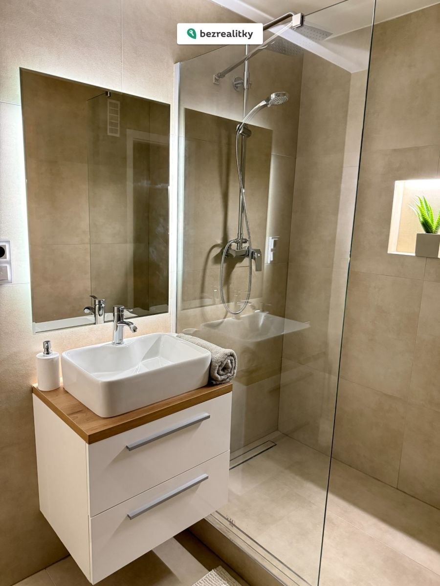 1769193881-zlzfgpsjdy-img-5044