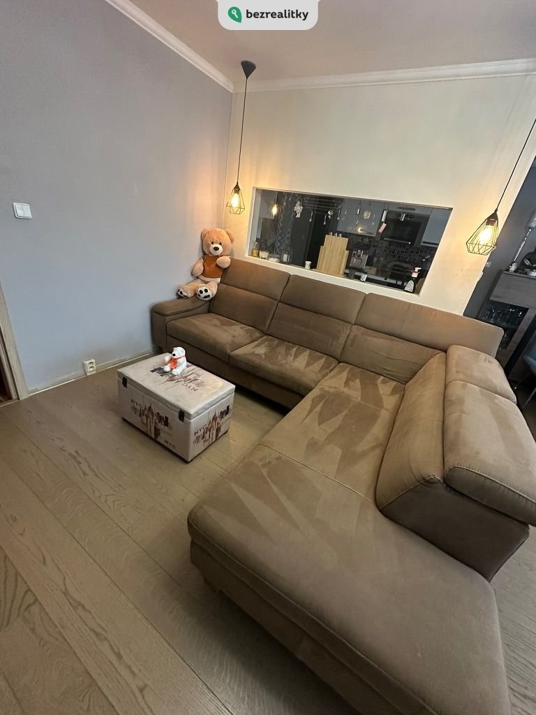 1749024182-bplslcdlar-living