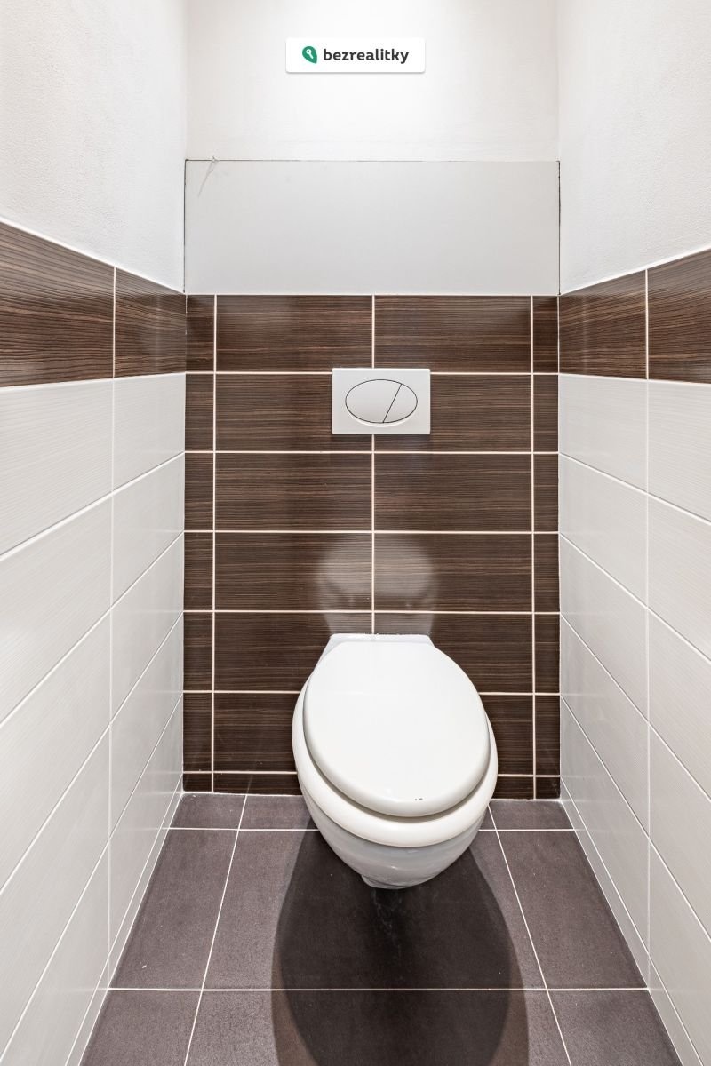 1763038872-xcvreorisp-wc