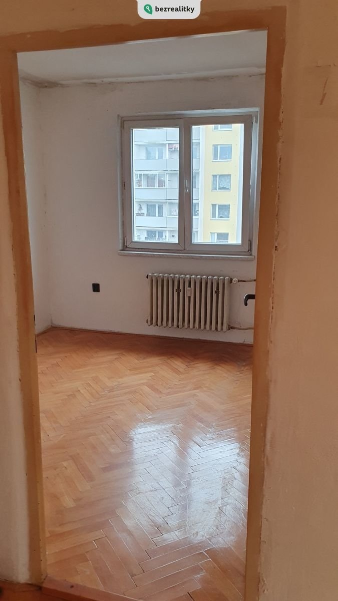 1745876317-lpfkpdjnyd-prvni-pokoj