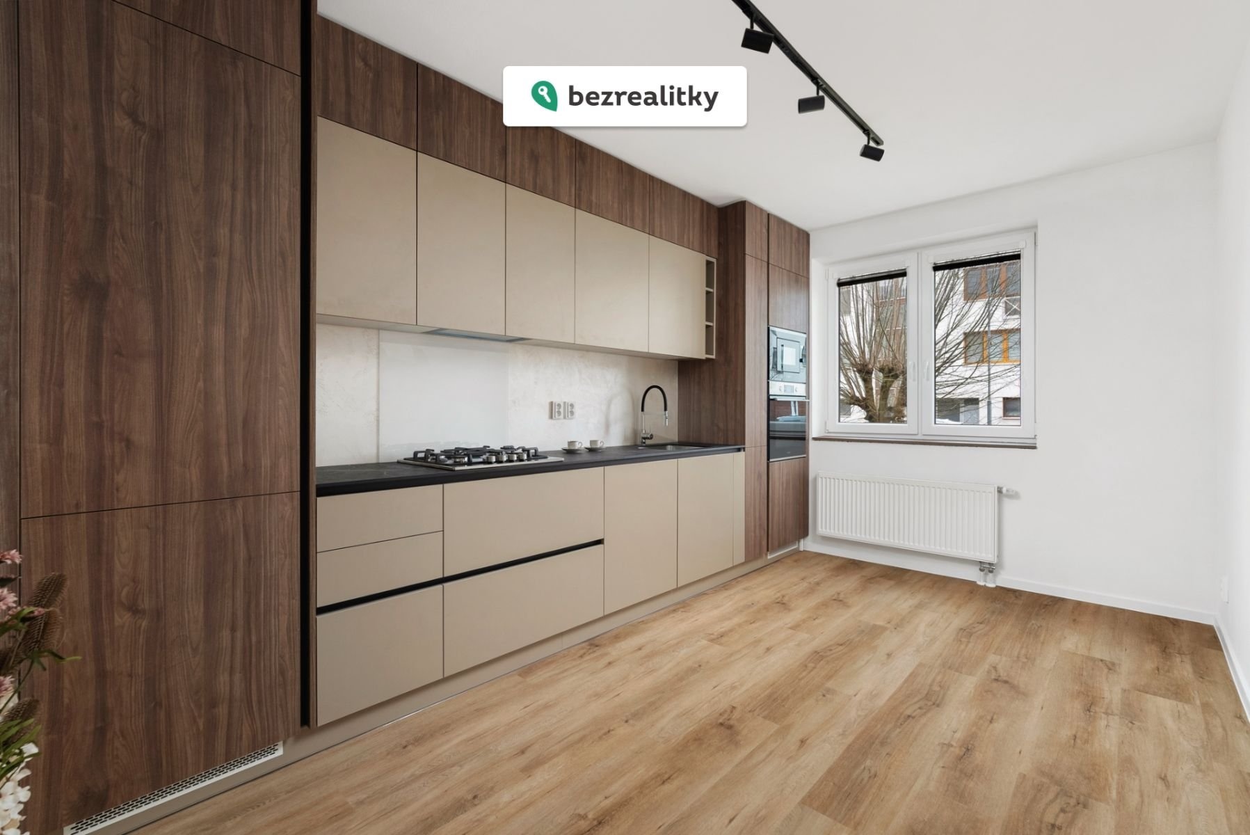 1770476467-rdvtztoxkd-foto-287-29