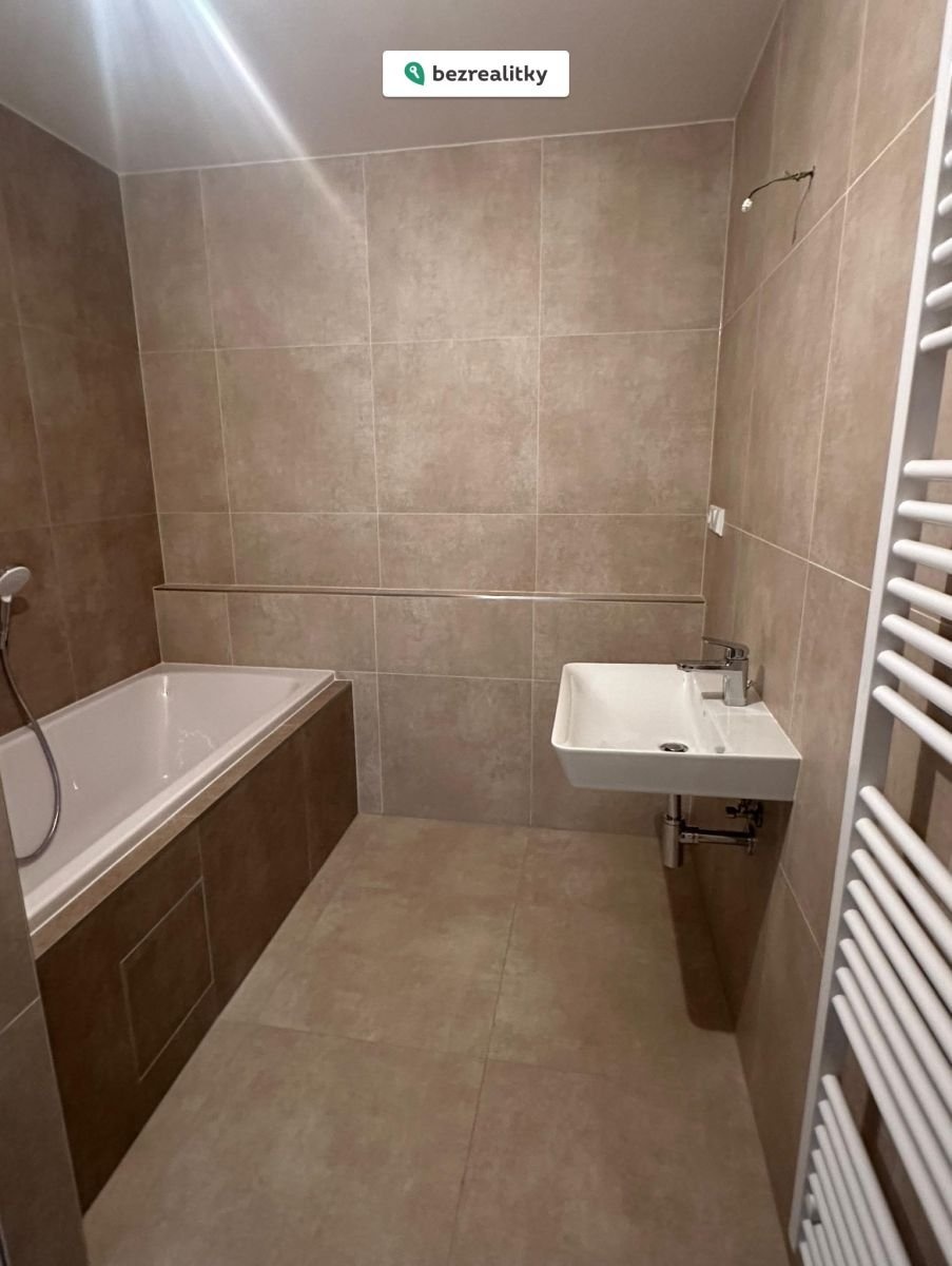 1760556299-uodksoywaw-img-0463