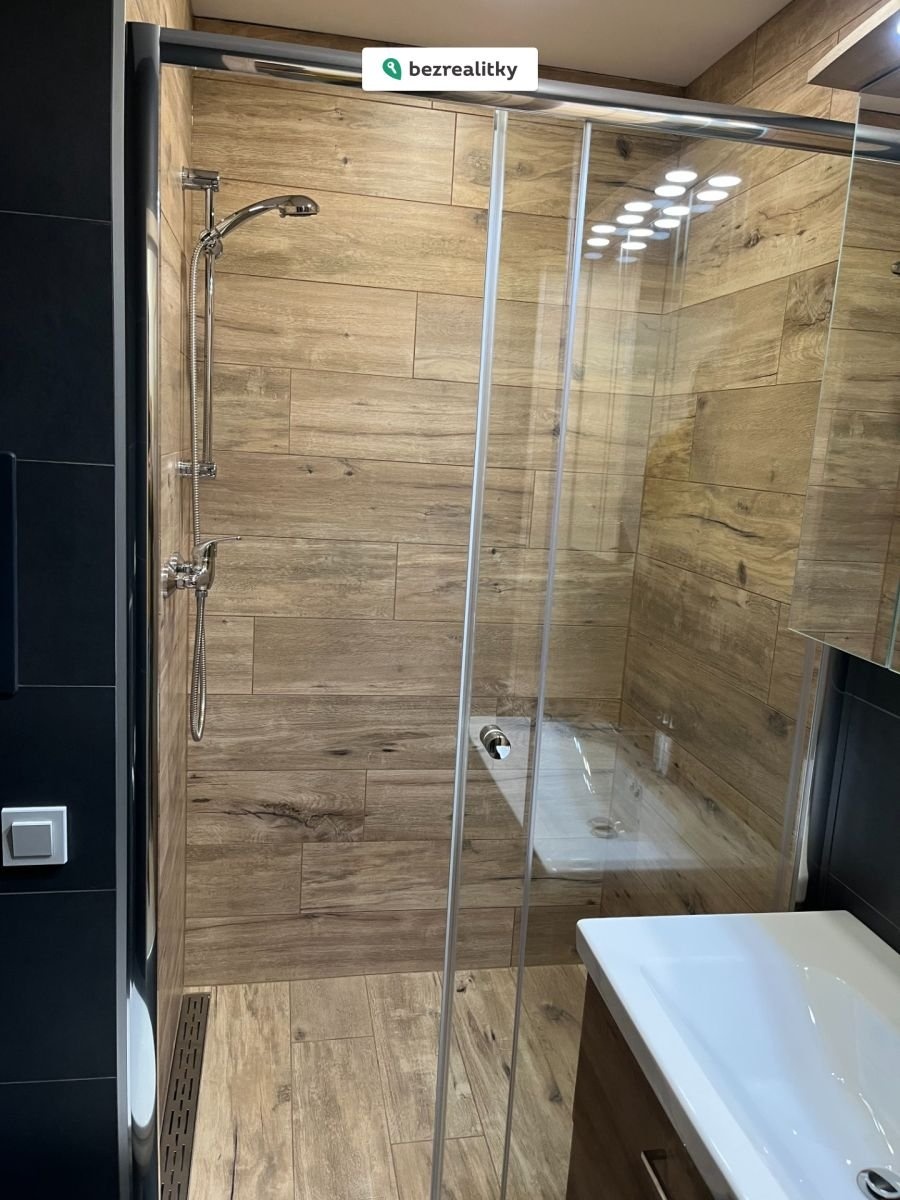 1763920603-muyndflxmc-byt7