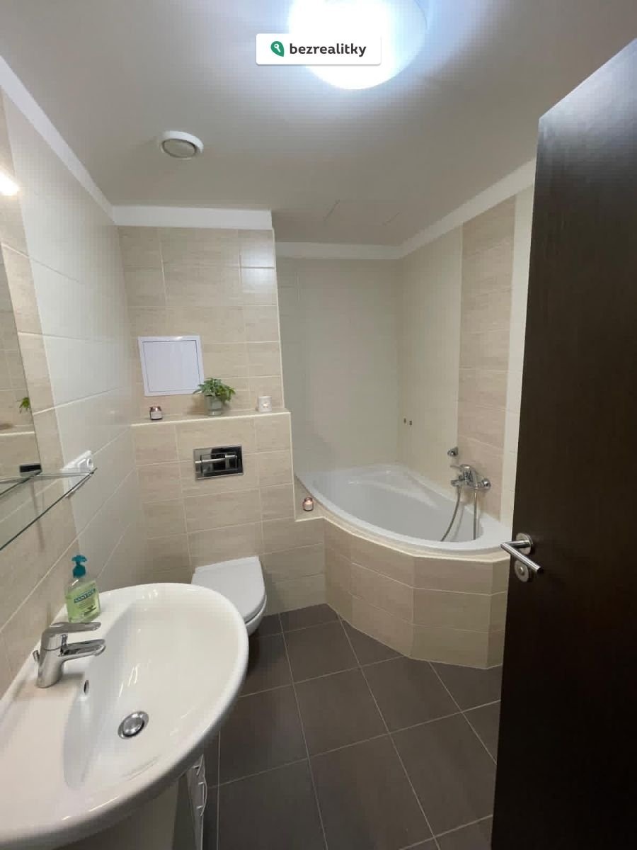 1765051542-jjavdvrgom-71960563-cfaa-407b-ae4f-b859