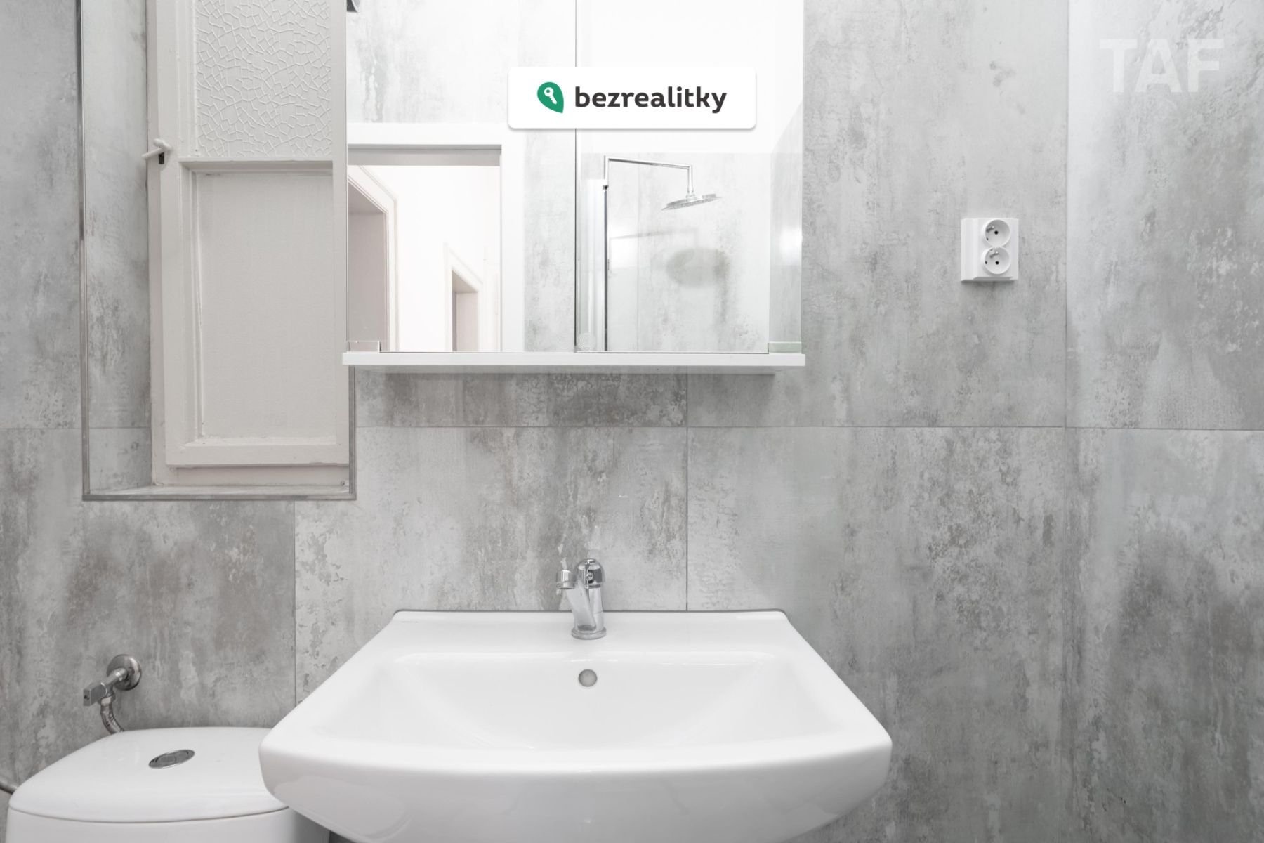 1770409133-gkvdxmeoxl-luc23-1261-09-web-12