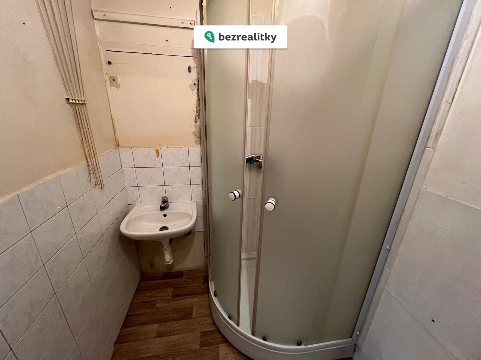 1774776176-ltxlwvwtbv-babbd867-a092-43f1-9a96-6c0020a416df