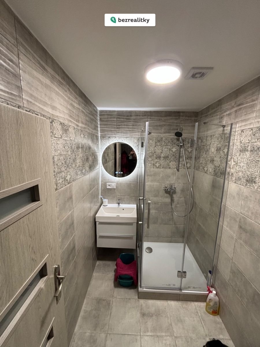 1770846792-kpgxhuiaog-img-7787