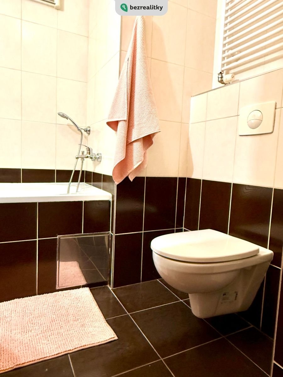 1745928373-aoaphuyorj-img-8887