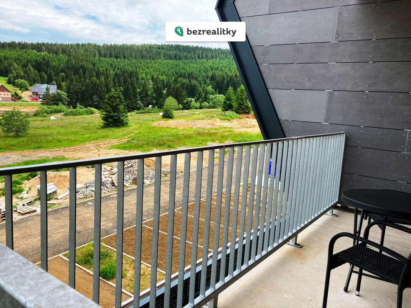 1770312508-guwjqdwrmf-img-1143