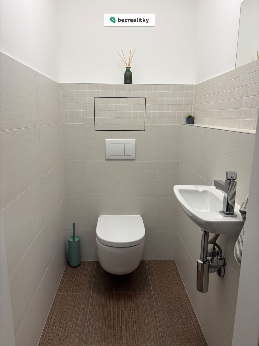 1774903399-udivhzhvbo-img-5376