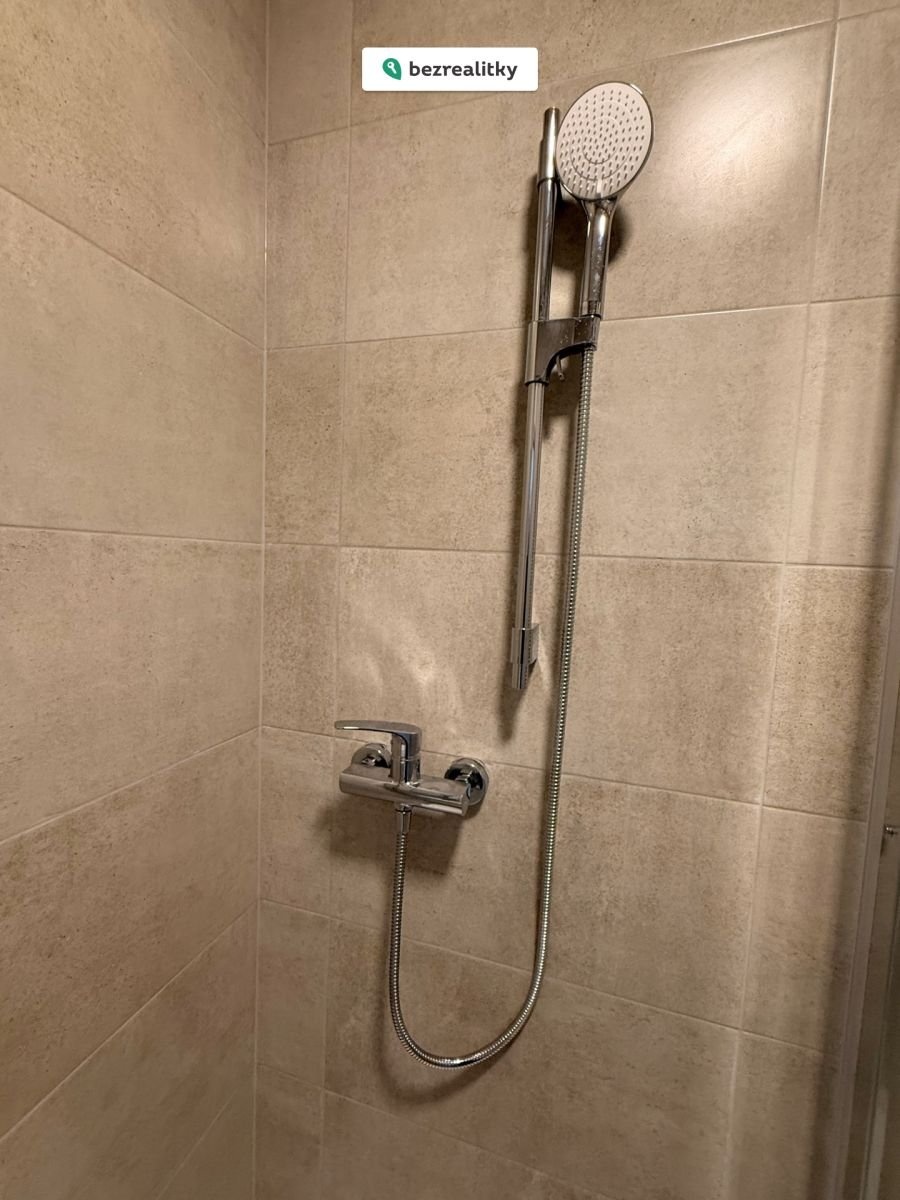 1771057294-kkumvtfpbo-06-koupelna-sprcha-detail