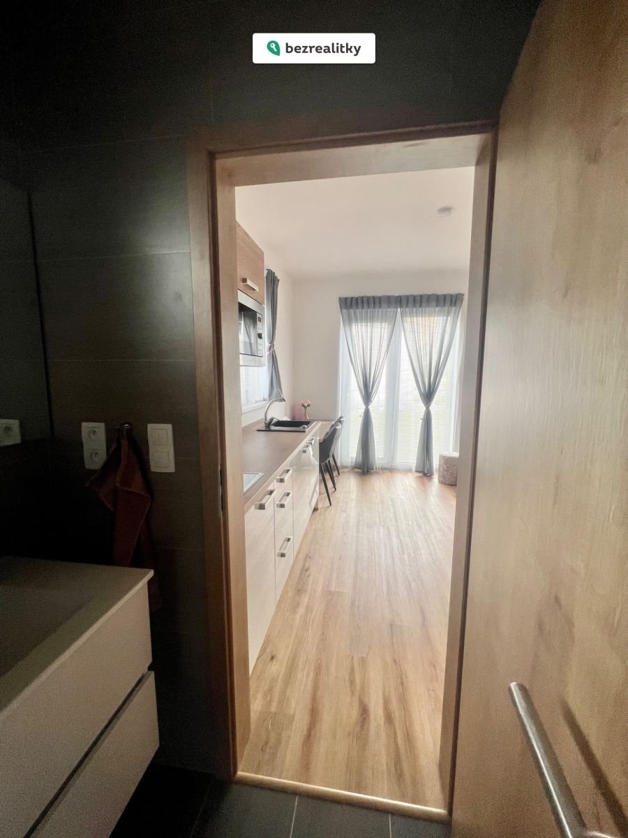 1746568127-cbmmgnvxrn-img-2926