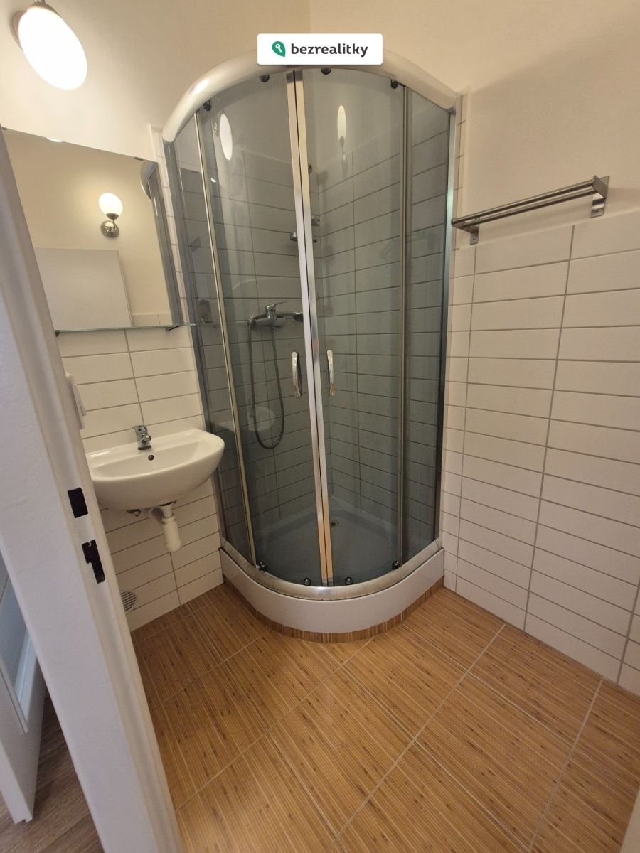 1762008381-weikxpkffx-20251101-115706