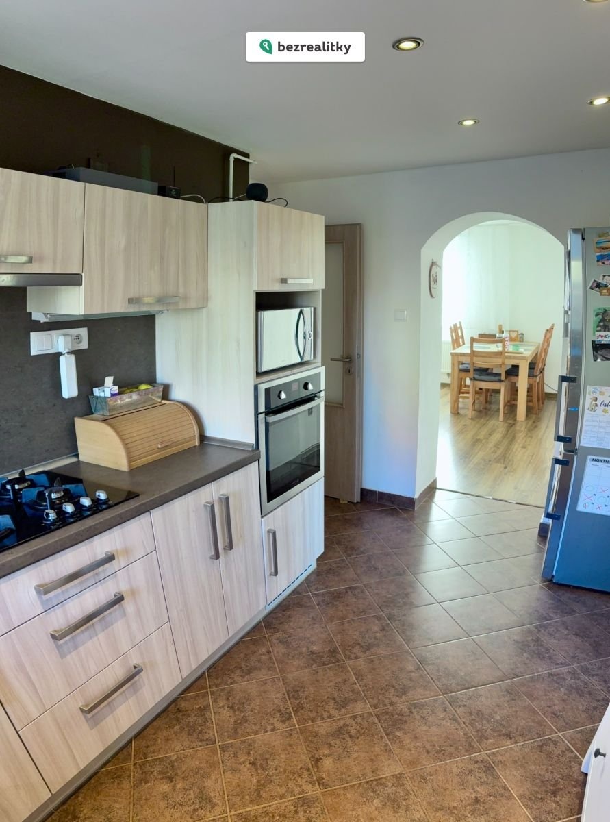 1764075368-quwjyshjtx-img-7706