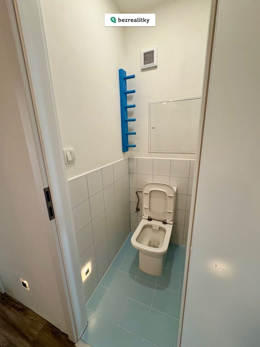 1752220371-jhnsdyjxxi-img-5323