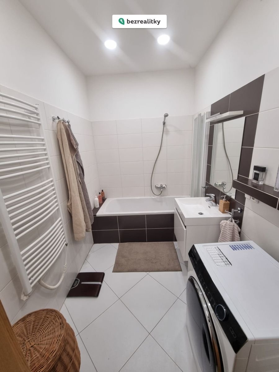 1770567078-vlmnhqeqwy-whatsapp-image-2026-02-08-at-16-59-52