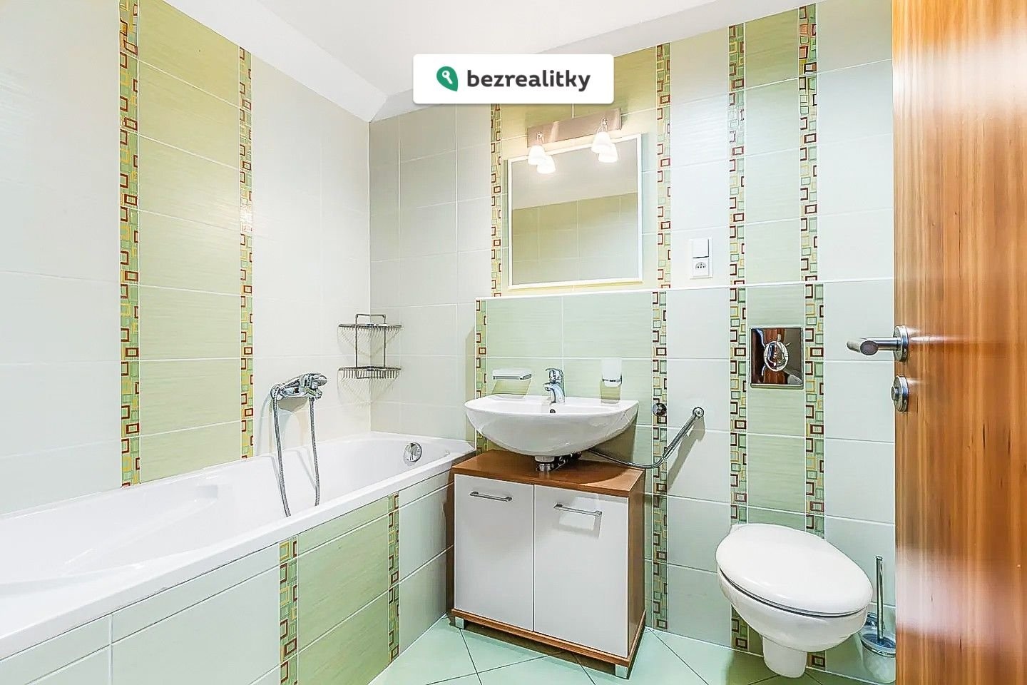 1775034687-vupmibjhrg-3004