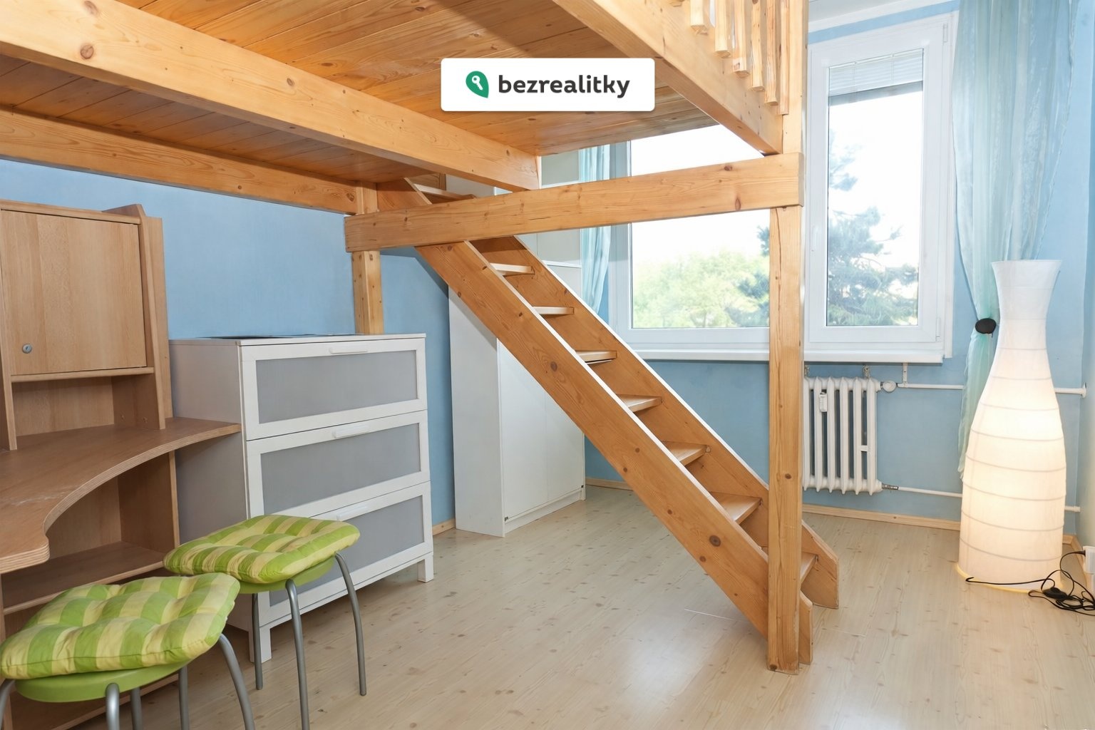 1775478132-wmbehtoeix-modr-c3-bd-pokoj-s-d-c5-99ev