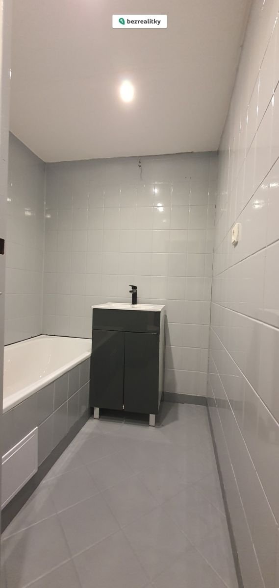 1760215588-aqqezavvop-incollage-20251011-205311724