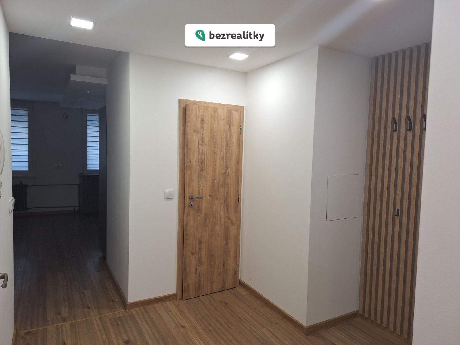 1767822141-jlwnvgnxbm-20251207-101512