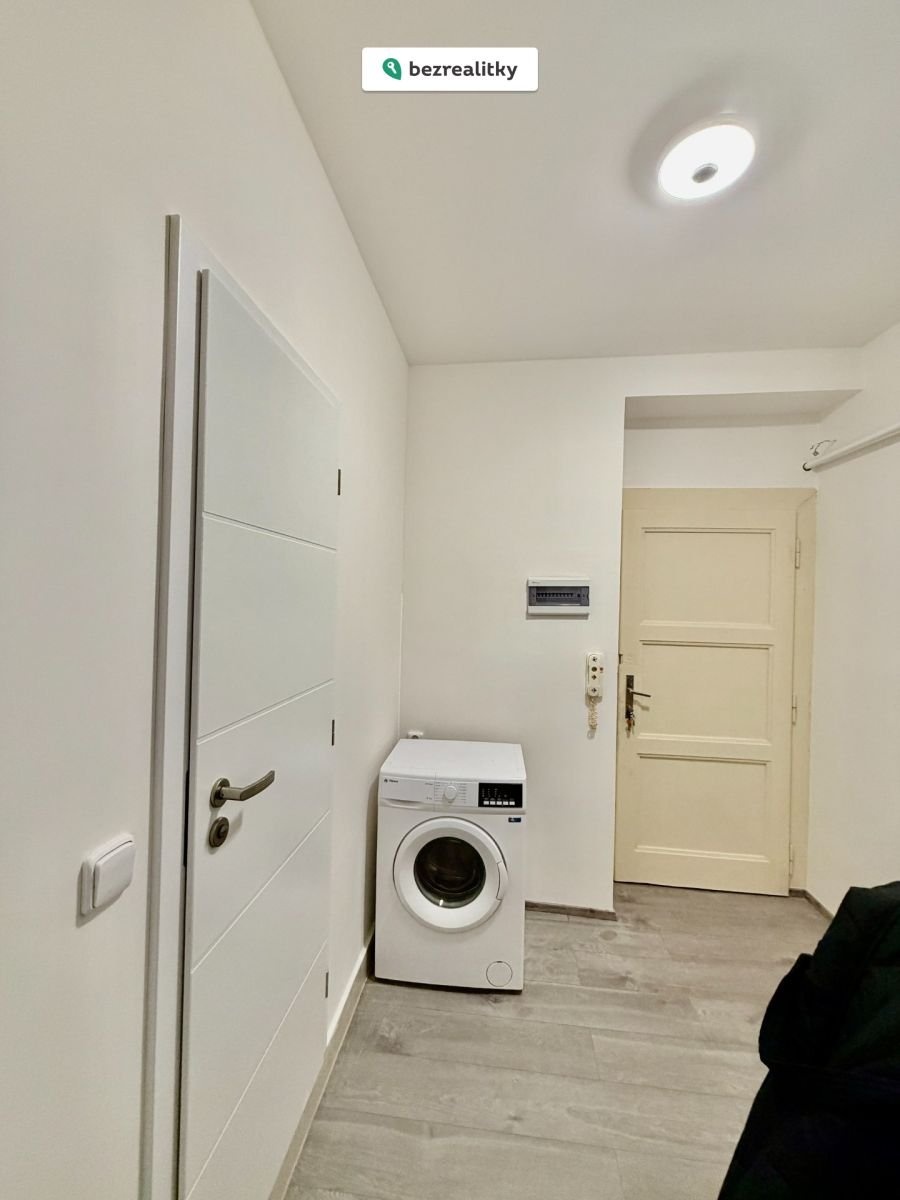 1771785844-xgkyqmlcxj-img-1068