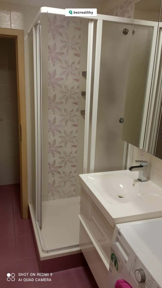 1775398503-tdbvjpyrly-messenger-creation-0d8c17c6-7f96-4001-bc3e-58ed1cce79a6