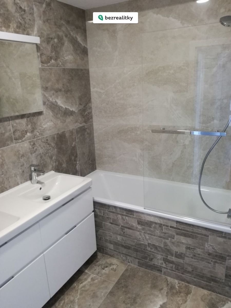 1762623415-gqhummdqyq-koupelna