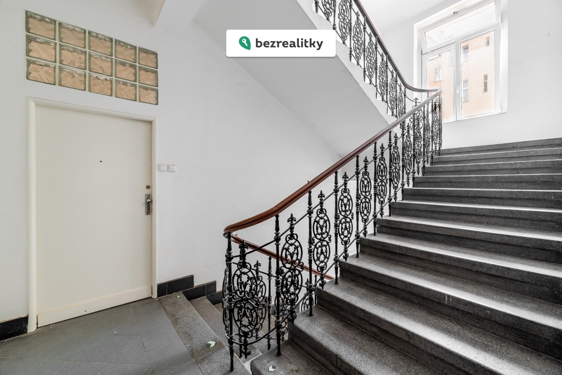 1764083718-zvqkgikpxo-dsc-3024-hdr