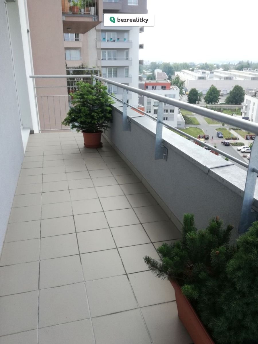 1762623414-zgrnhdmayo-balkon-2