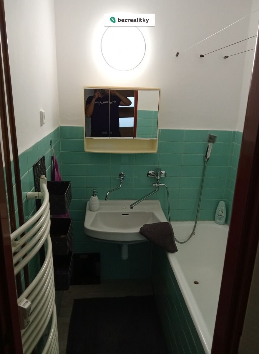 1764617717-perpvfnfzv-1000019615