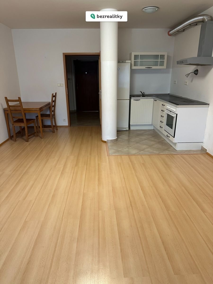 1760275137-lfyjvwuwmn-img-7136