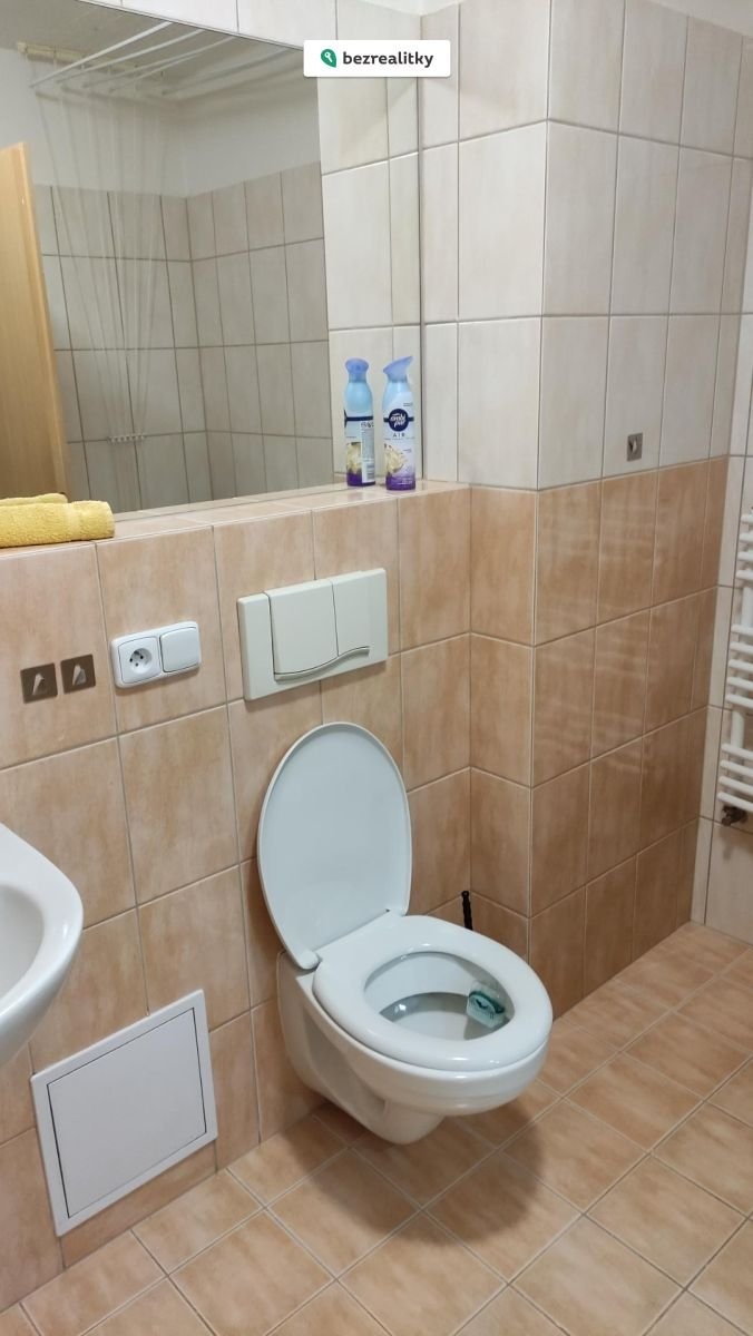 1759426330-bvxbmvypyi-1639546881001